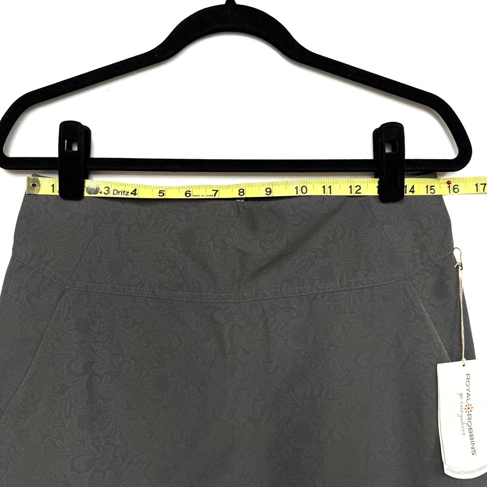 Royal Robbins, Size 6, Gray Embossed Discovery Skort Lightweight Activewear NEW - Picture 7 of 15